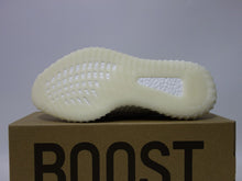 Load image into Gallery viewer, Yeezy Boost 350 V2 Static